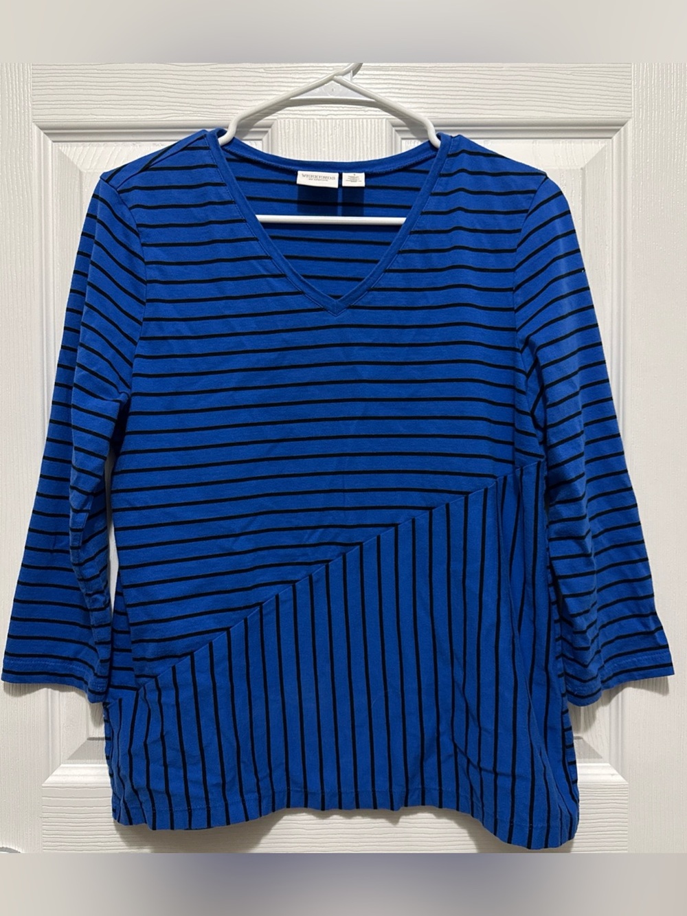 Weekends by Chico's  Size 1 Blue Black Striped 3/4 Length Sleeve Top Medium 8-10